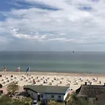 Strandhotel 68 *
