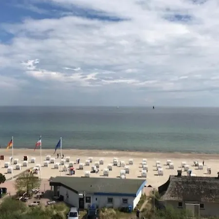 Strandhotel 68 *
